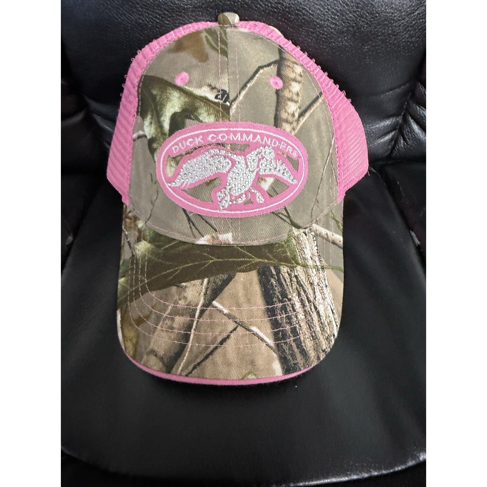 Duck Dynasty Duck Commander Women’s Pink & Camo Realtree Baseball Hat Cap. NWT
